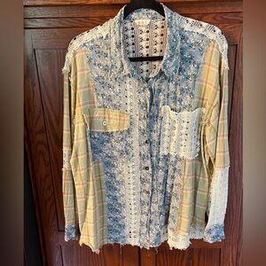 Pol Plaid Floral Patchwork lace raw hem Blue, Green and Cream button up top